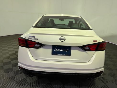Certified 2024 Nissan Altima 2.5 SR w/ SR Premium Package FWD image 6