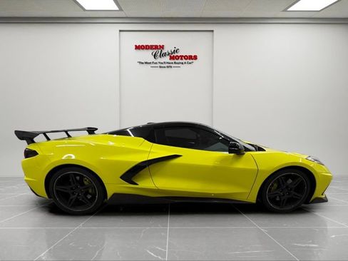 Used 2021 Chevrolet Corvette Stingray Premium Conv w/ Z51 Performance Package RWD image 8