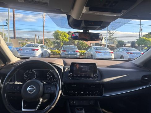 Used 2021 Nissan Rogue SV w/ Premium Package image 10