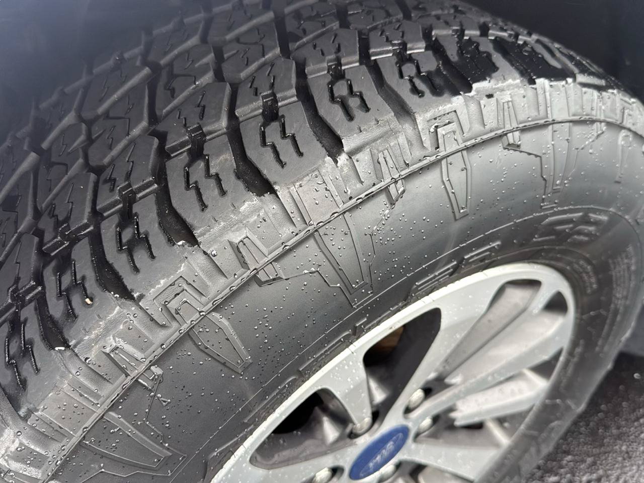 Used 2017 Ford Expedition EL XLT w/ Equipment Group 202A AWD/4WD image 9