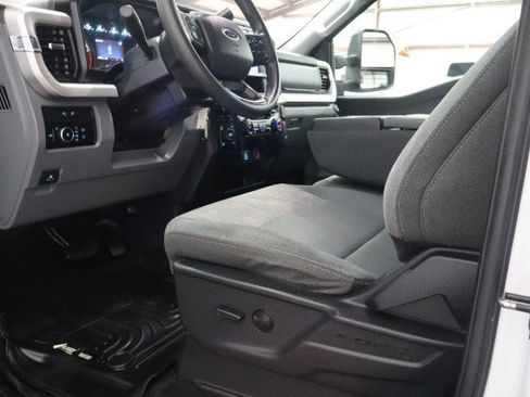 Used 2024 Ford F250 XLT w/ FX4 Off-Road Package AWD/4WD image 37