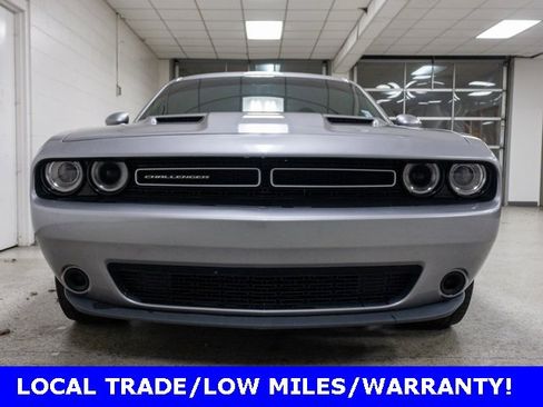 Used 2017 Dodge Challenger SXT w/ Driver Convenience Group image 2