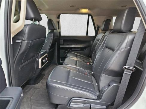 Used 2024 Ford Expedition XLT AWD/4WD image 16