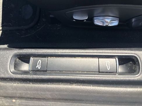 Used 2017 Porsche 718 Boxster S image 21