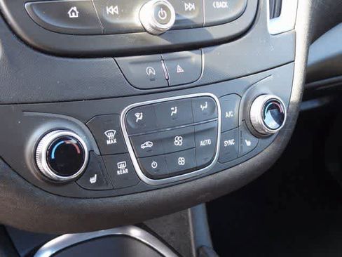 Used 2024 Chevrolet Malibu LT image 20