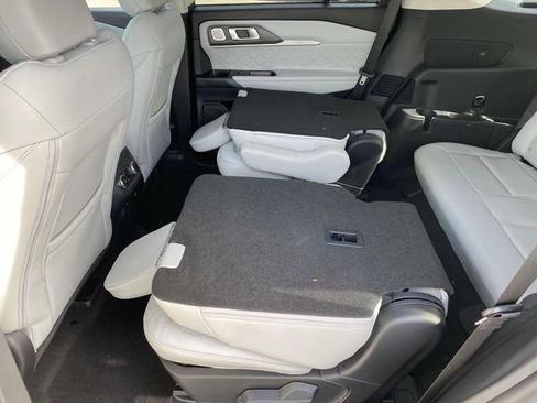 New 2026 Ford Explorer Platinum w/ LUX Leather Package AWD/4WD image 11
