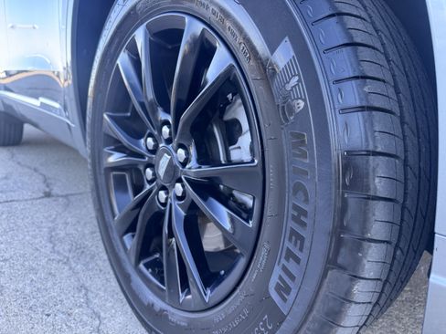 Used 2023 Cadillac XT6 Luxury w/ LPO, Floor Liner Package image 37