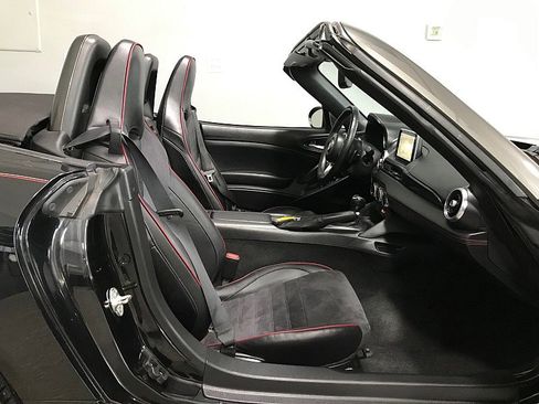 Used 2017 FIAT 124 Spider Abarth image 21