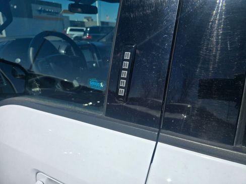 Used 2018 Ford F150 XLT w/ Equipment Group 302A Luxury image 19