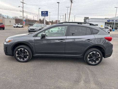Used 2021 Subaru Crosstrek 2.0i Premium w/ Moonroof Package image 3