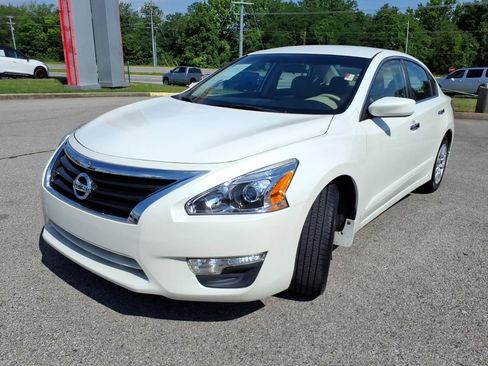 Used 2015 Nissan Altima 2.5 S w/ Power Driver Seat Package FWD image 18
