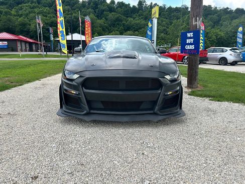 Used 2020 Ford Mustang GT w/ Black Accent Package RWD image 3