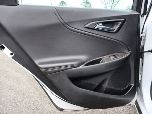 Used 2024 Chevrolet Malibu LT image 36