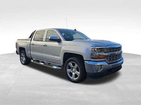 Used 2017 Chevrolet Silverado 1500 LT w/ High Desert Package image 10