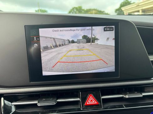 Used 2026 Kia Niro LX FWD image 23