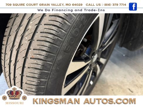 Used 2019 Nissan Kicks SV FWD image 27