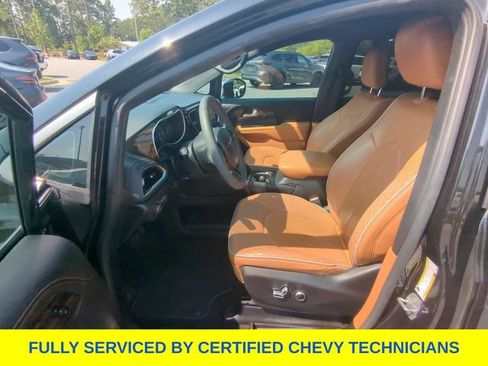 Used 2022 Chrysler Pacifica Pinnacle AWD/4WD image 23