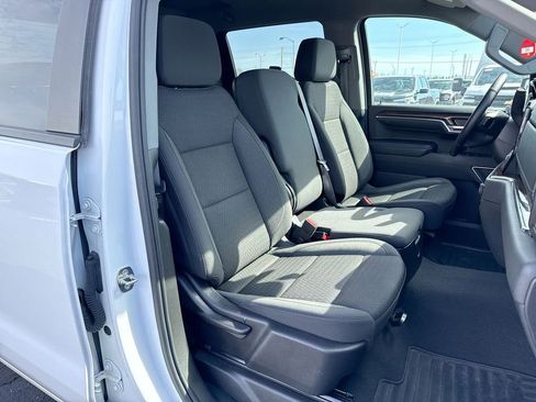 Used 2024 Chevrolet Silverado 1500 LT image 25