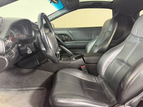 Used 1995 Chevrolet Camaro Z28 RWD image 11