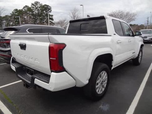 Used 2024 Toyota Tacoma SR5 image 5