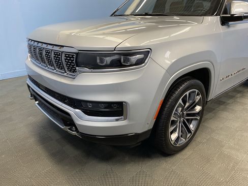 Used 2022 Jeep Grand Wagoneer Series III w/ Rear Seat Video Group 1 image 57