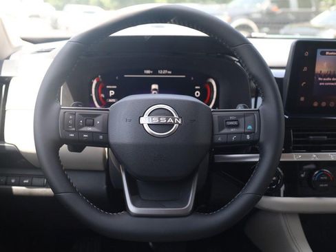 New 2026 Nissan Pathfinder SL w/ SL Premium Package AWD/4WD image 8