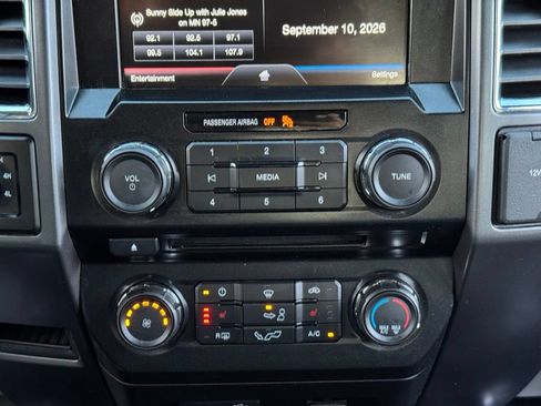 Used 2015 Ford F150 XLT w/ Equipment Group 302A Luxury AWD/4WD image 17