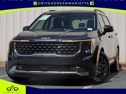 Used 2025 Kia Carnival SX FWD image 1