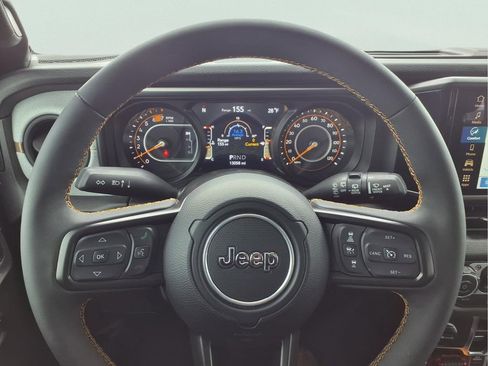 Used 2024 Jeep Wrangler Willys image 17