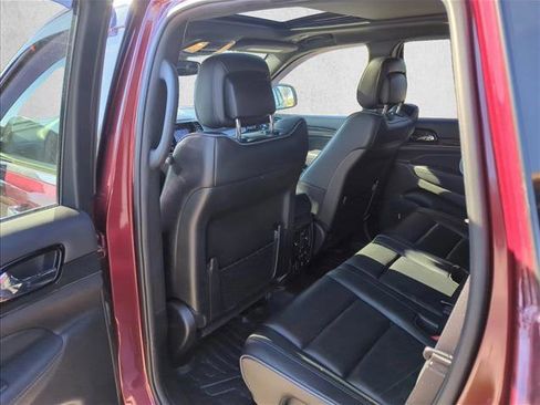 Used 2019 Jeep Grand Cherokee Overland image 15