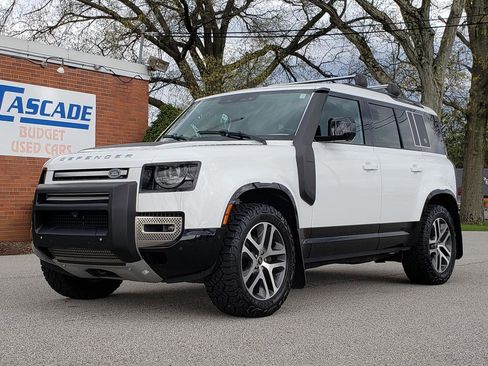 Used 2023 Land Rover Defender 110 S image 1