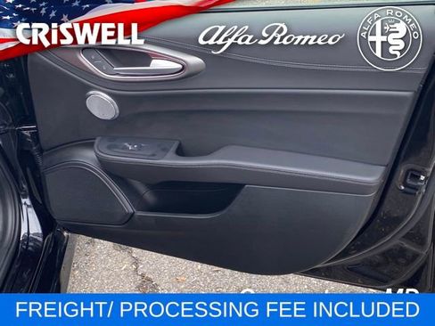 New 2025 Alfa Romeo Giulia AWD image 37