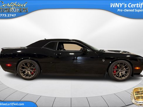 Used 2016 Dodge Challenger SRT Hellcat RWD image 4