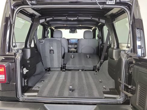 Used 2025 Jeep Wrangler Unlimited Sport AWD/4WD image 25