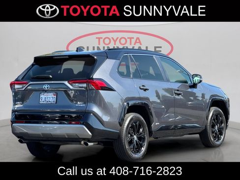 Used 2023 Toyota RAV4 XSE AWD/4WD image 4