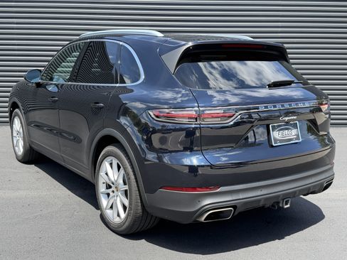 Used 2020 Porsche Cayenne AWD/4WD image 2