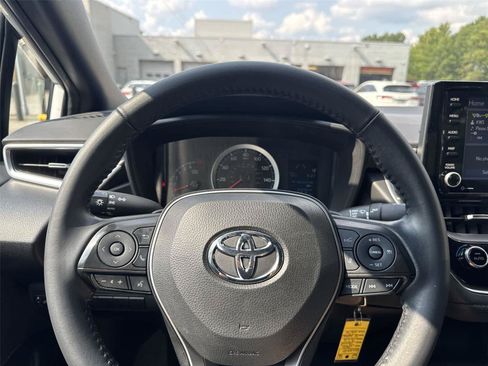 Used 2022 Toyota Corolla SE w/ Carpet Mat Package (TMS) FWD image 17