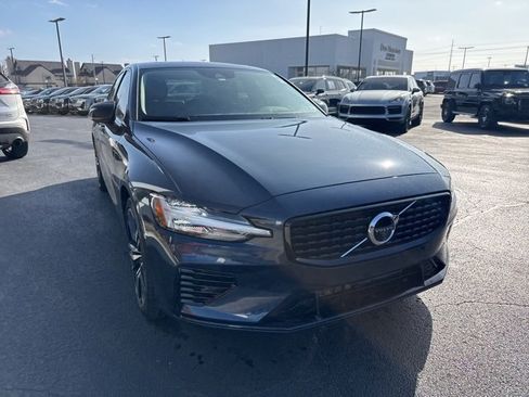Used 2022 Volvo S60 T8 R-Design Expression w/ Advanced Package image 10