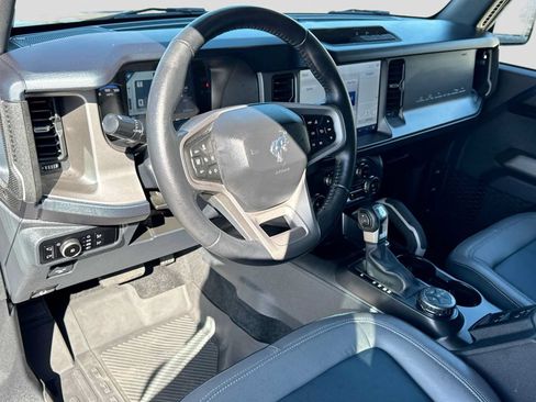 Used 2023 Ford Bronco Outer Banks AWD/4WD image 2