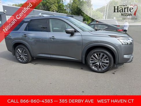 Certified 2023 Nissan Pathfinder SL w/ SL Premium Package AWD/4WD image 9