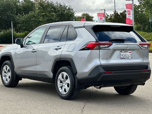 Certified 2023 Toyota RAV4 LE AWD/4WD image 6