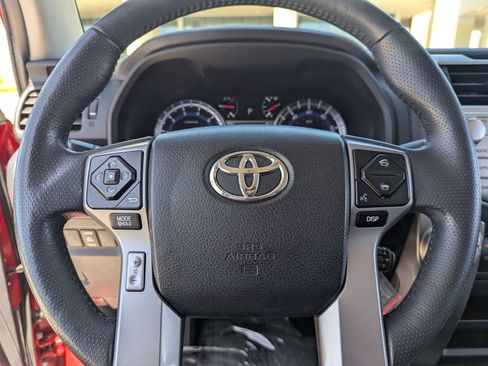 Used 2017 Toyota 4Runner SR5 Premium image 28