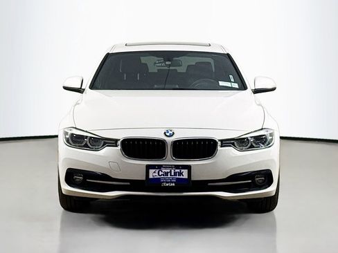 Used 2018 BMW 330i xDrive Sedan w/ Convenience Package AWD/4WD image 2