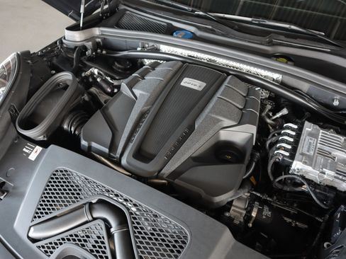 New 2026 Porsche Macan S AWD/4WD image 24