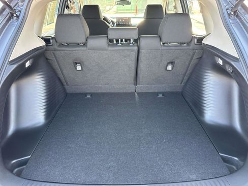 Used 2025 Honda HR-V LX image 8