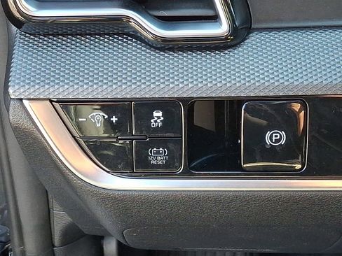 Used 2023 Kia Sportage LX image 25