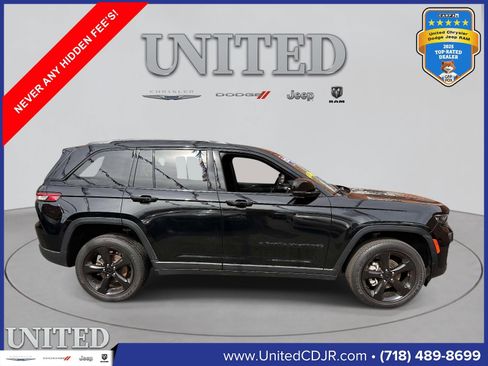 Certified 2023 Jeep Grand Cherokee Altitude AWD/4WD image 2