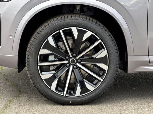 New 2026 Volvo XC90 B5 Plus w/ Protection Package AWD/4WD image 27