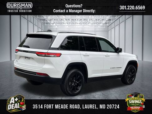 Used 2025 Jeep Grand Cherokee Altitude AWD/4WD image 3
