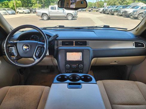 Used 2008 Chevrolet Suburban LS w/ Skid Plate Package AWD/4WD image 20